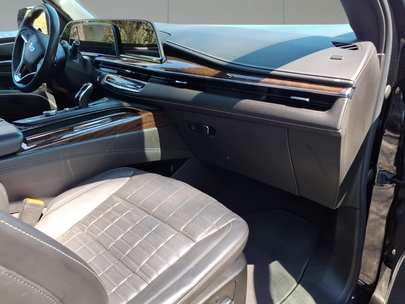 Used 2022 Cadillac Escalade Sport Platinum AWD/4WD image 7
