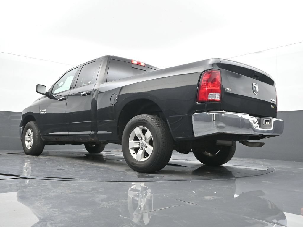 Used 2018 RAM 1500 Classic SLT AWD/4WD image 37