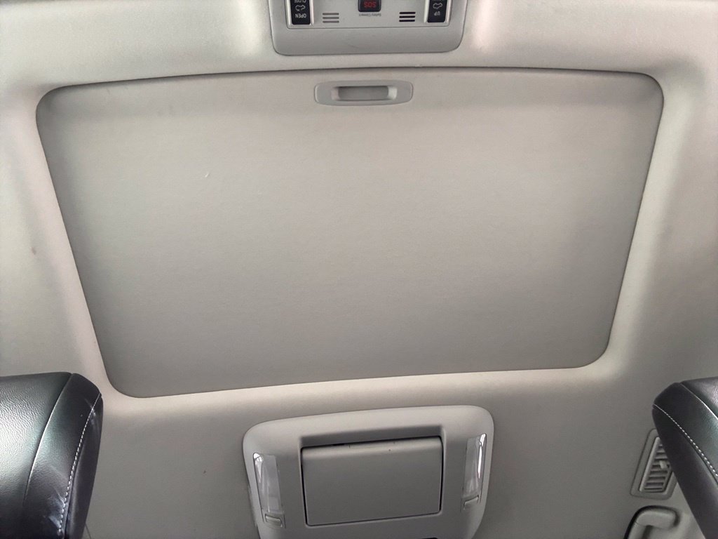 Used 2013 Toyota Land Cruiser AWD/4WD image 51