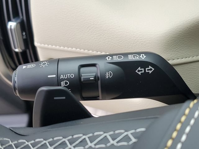 New 2025 Nissan Armada Platinum Reserve AWD/4WD image 9