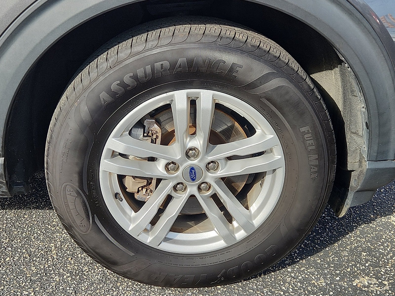 Used 2023 Ford Explorer XLT AWD/4WD image 8