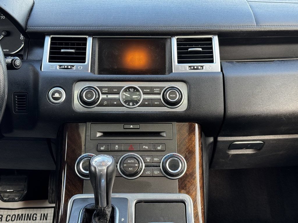 Used 2011 Land Rover Range Rover Sport HSE AWD/4WD image 25
