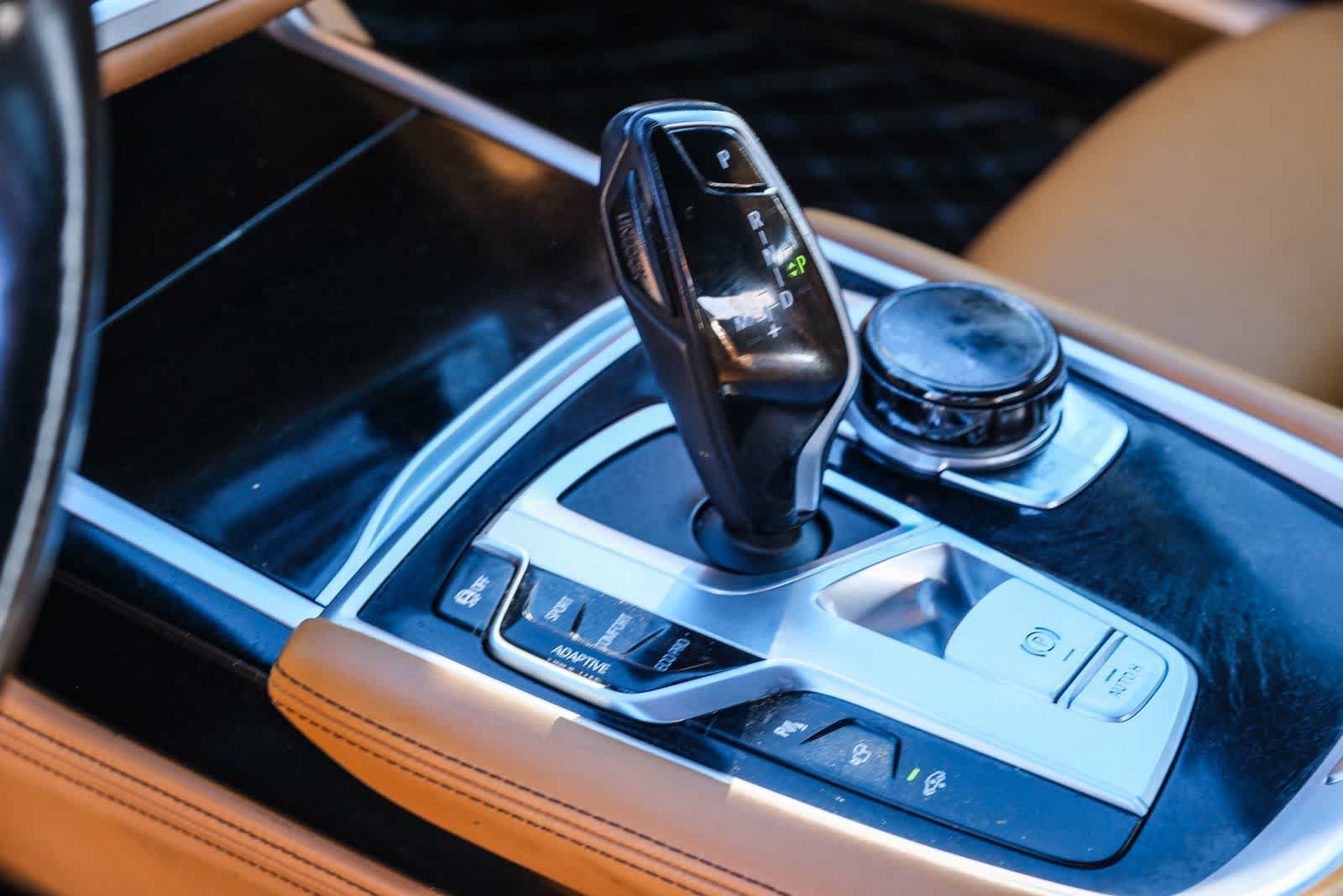 Used 2018 BMW 750i xDrive AWD/4WD image 21