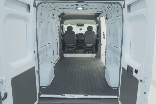 Used 2024 RAM ProMaster 2500 w/ Convenience Group image 32