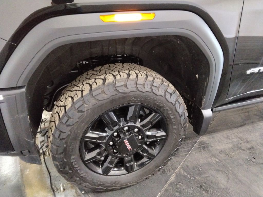 Used 2025 GMC Sierra 2500 AT4 w/ AT4 Premium Plus Package image 50