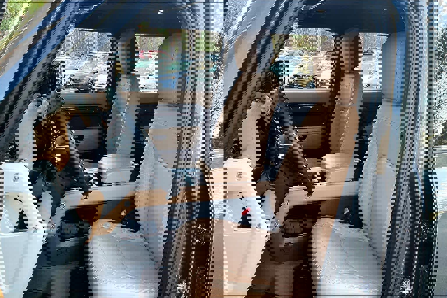 Used 2025 Land Rover Defender 110 X-Dynamic SE image 8