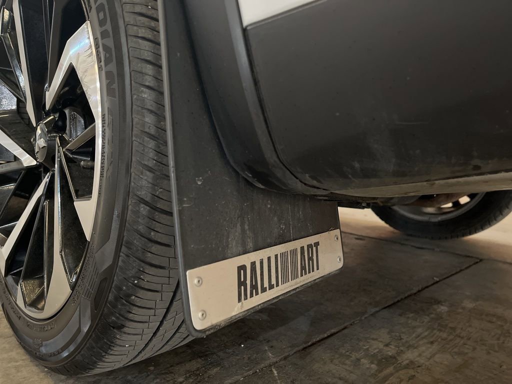 Used 2024 Mitsubishi Outlander Ralliart AWD/4WD image 12