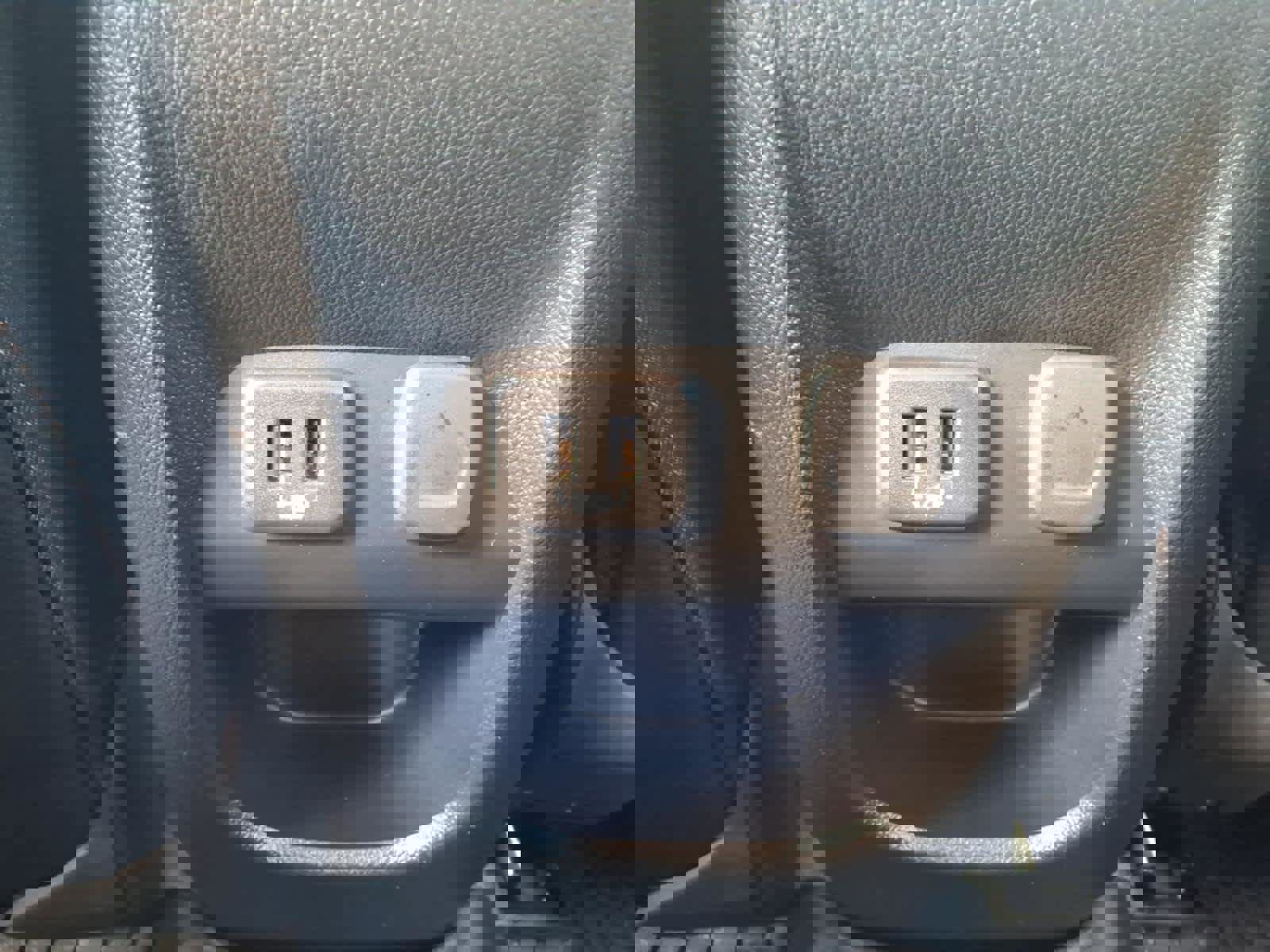 Used 2022 GMC Canyon AT4 w/ Trailering Package image 9