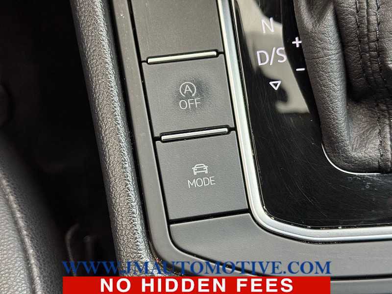 Used 2019 Volkswagen Jetta SEL image 37