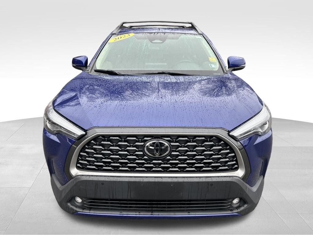 Used 2023 Toyota Corolla Cross XLE w/ Convenience Package image 8