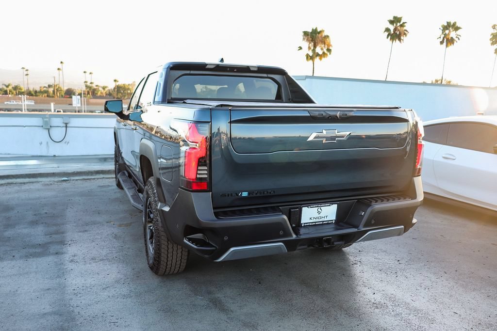 Used 2026 Chevrolet Silverado EV Trail Boss AWD/4WD image 7