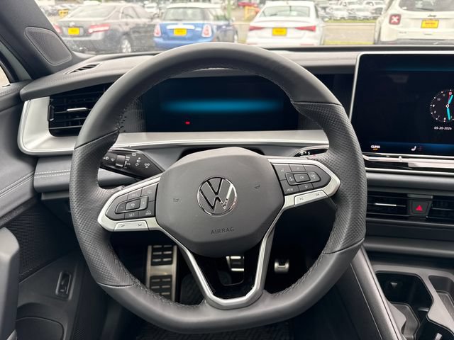 New 2026 Volkswagen Tiguan SE R-Line AWD/4WD image 19