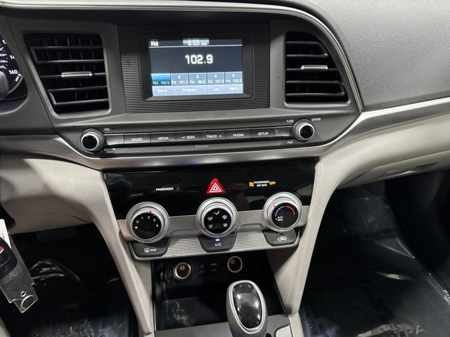 Used 2019 Hyundai Elantra SE FWD image 15