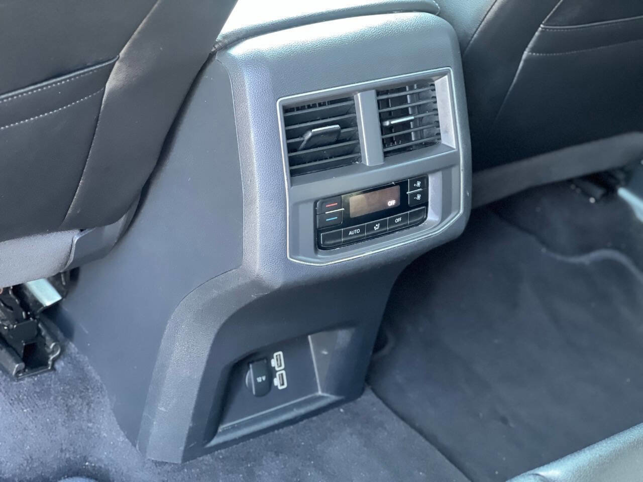 Used 2018 Volkswagen Atlas SE AWD/4WD image 23