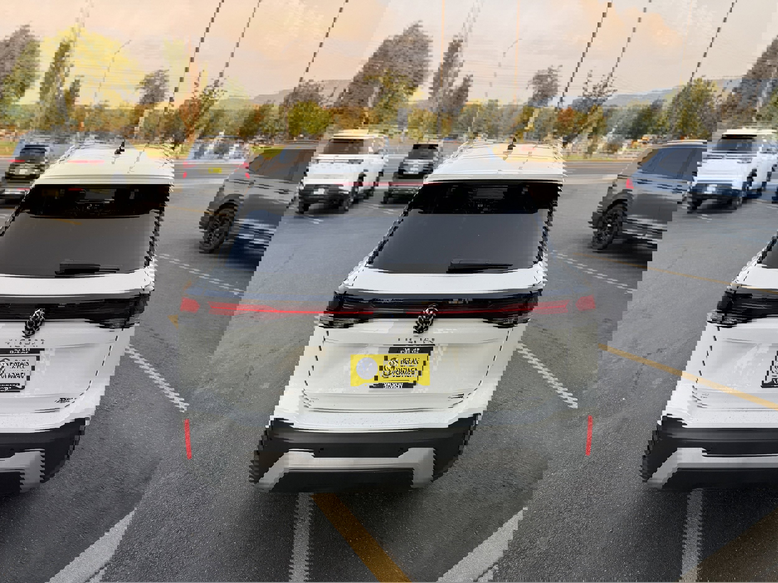 New 2025 Volkswagen Tiguan SE image 8