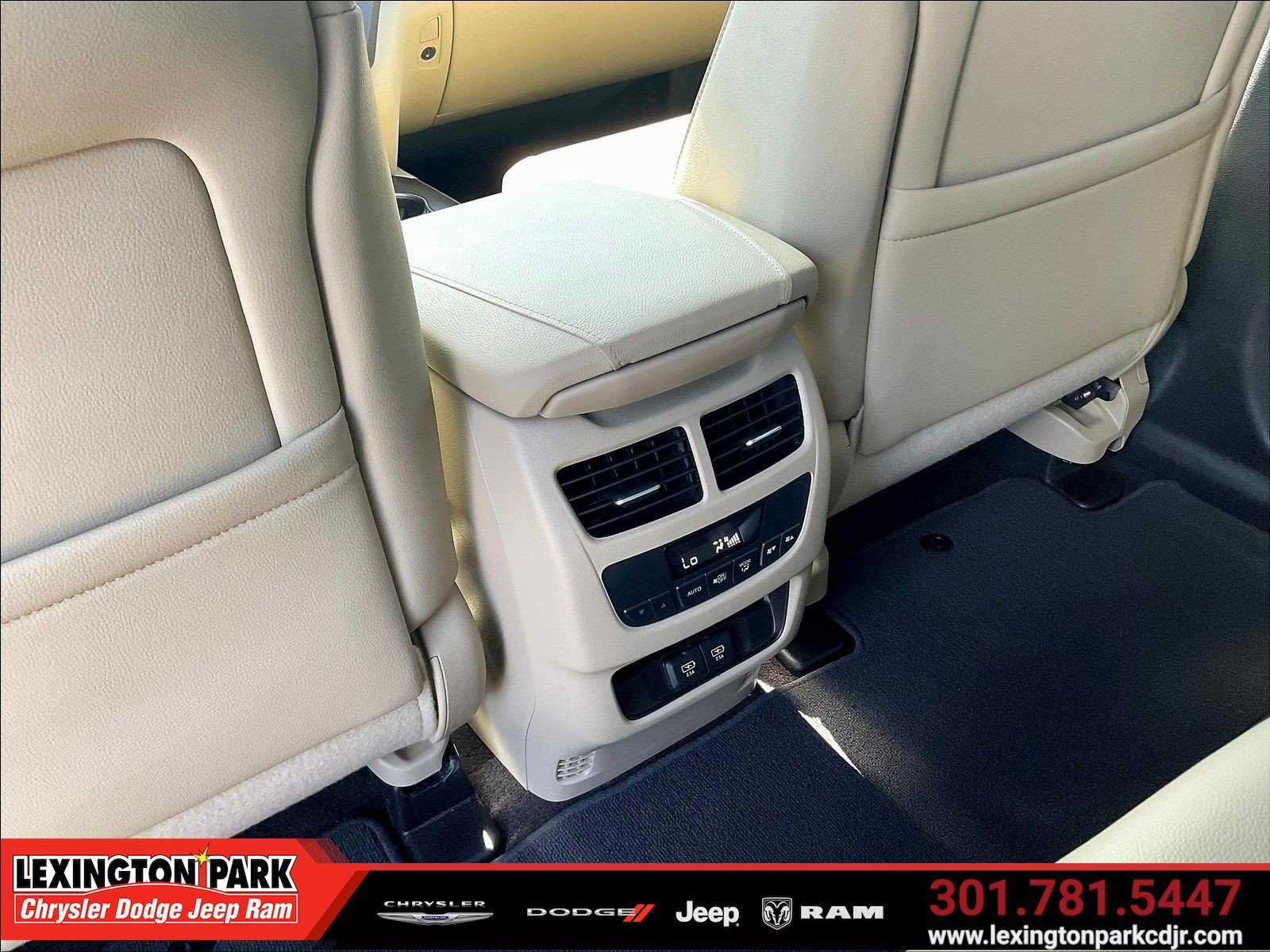 Used 2017 Acura MDX w/ Technology Package AWD/4WD image 10