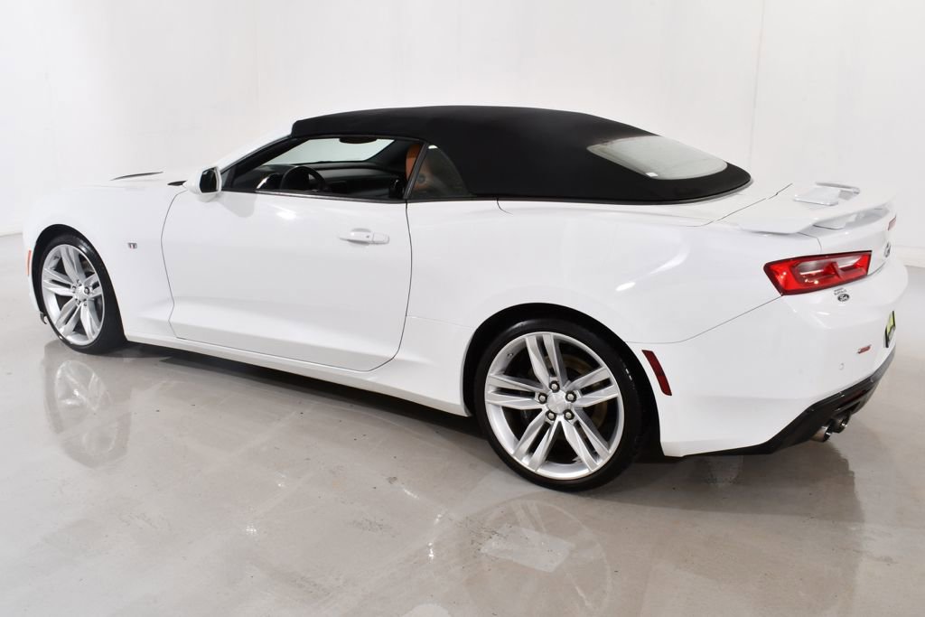 Used 2017 Chevrolet Camaro SS image 15
