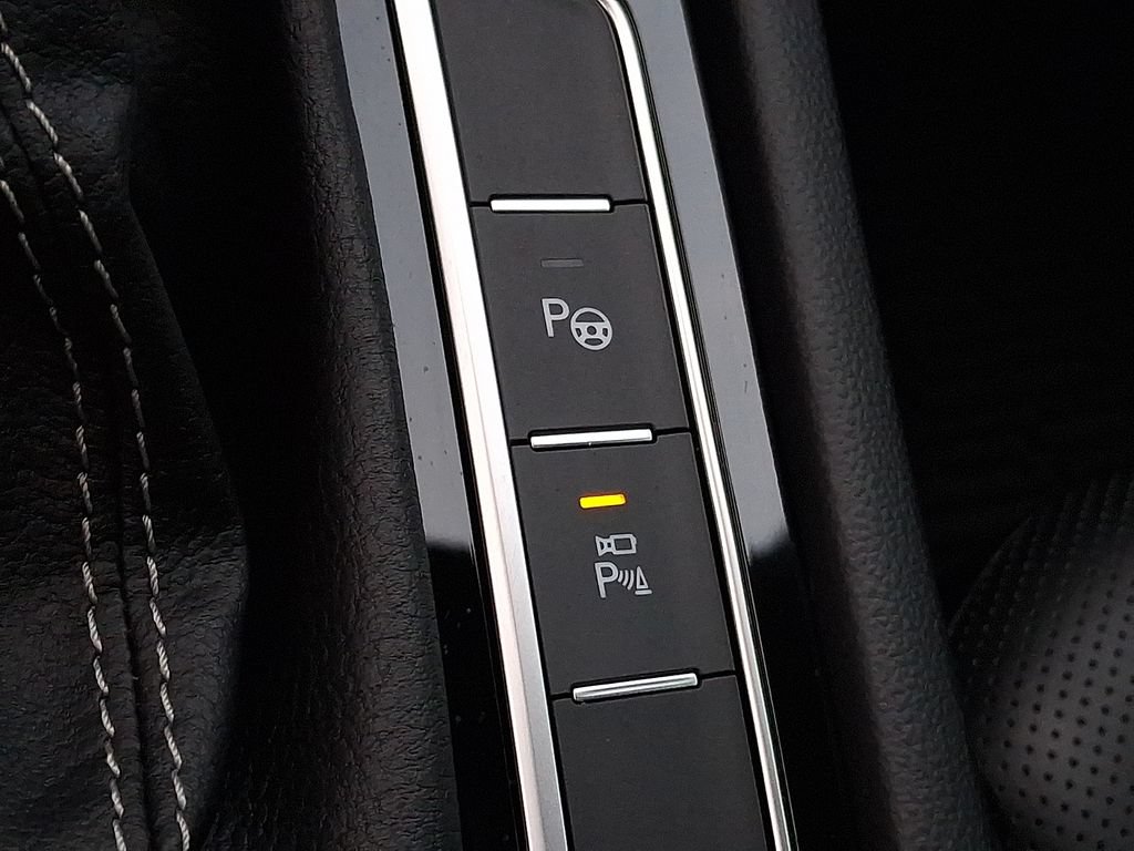 Used 2023 Volkswagen Arteon SEL Premium AWD/4WD image 21
