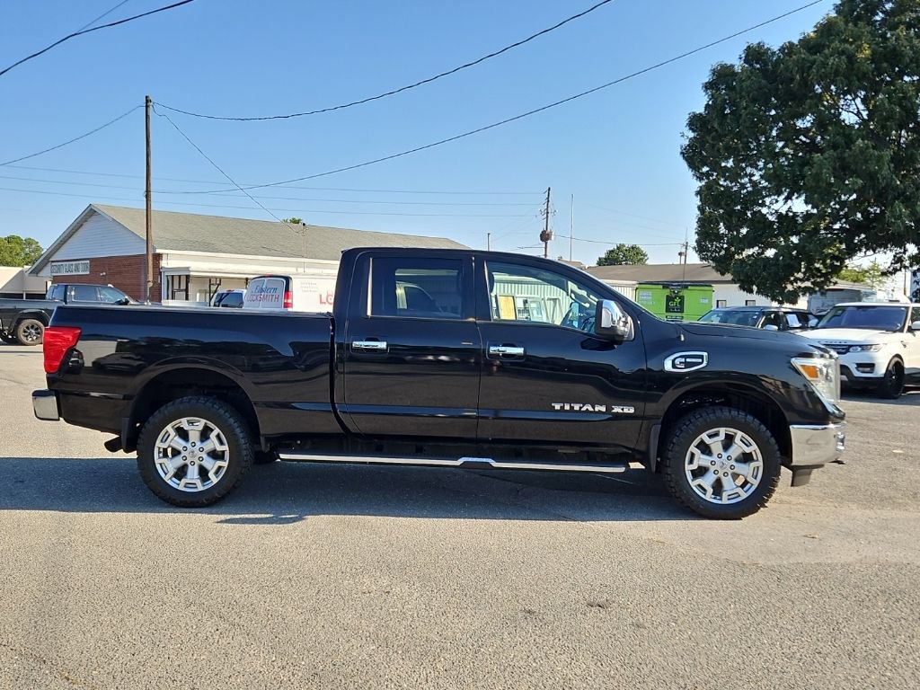 Used 2016 Nissan Titan SL AWD/4WD image 8