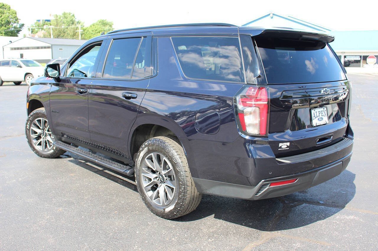 Used 2024 Chevrolet Tahoe Z71 w/ Z71 Off-Road Package AWD/4WD image 4