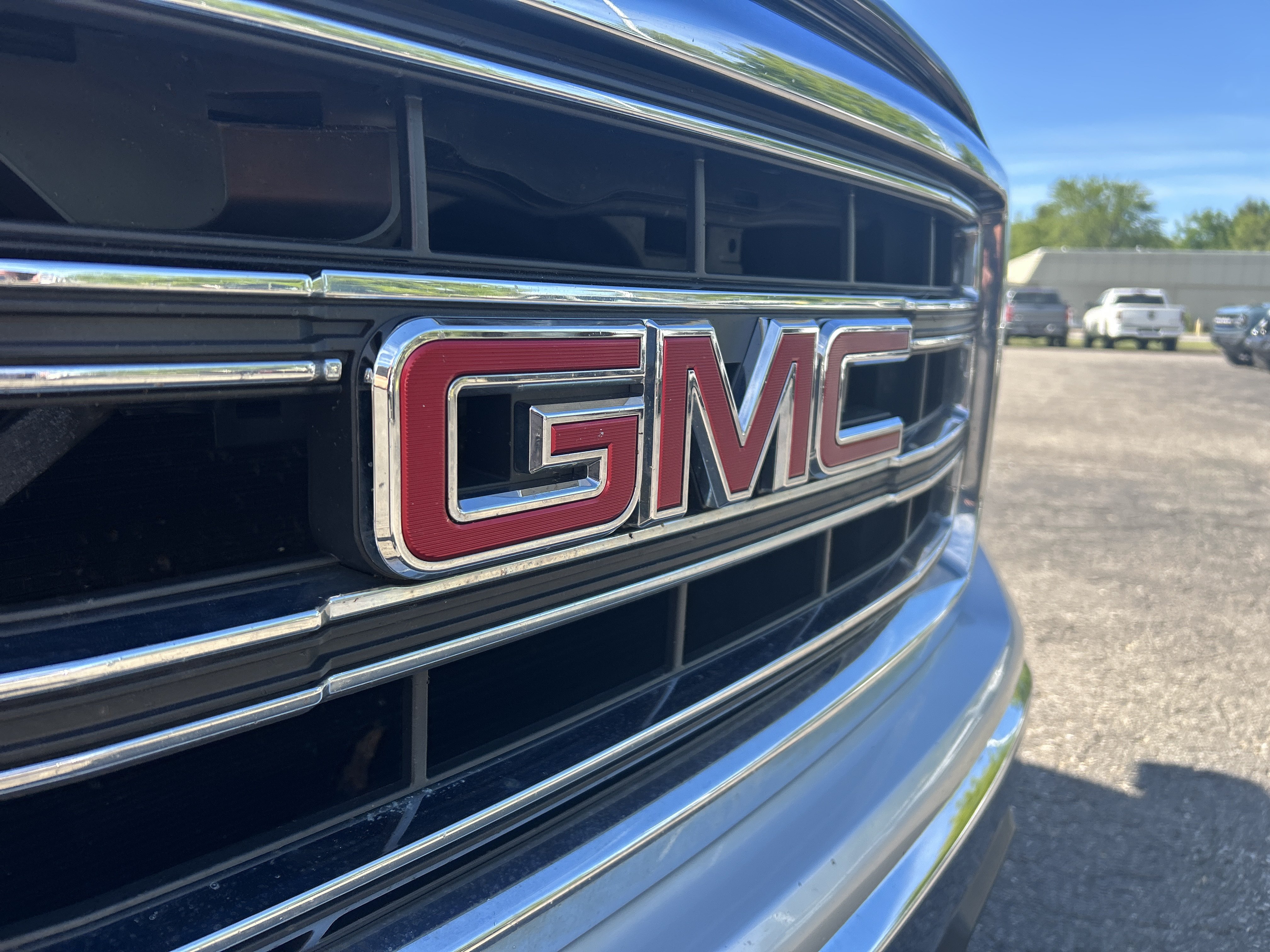 Used 2015 GMC Sierra 1500 SLE w/ SLE Value Package AWD/4WD image 27