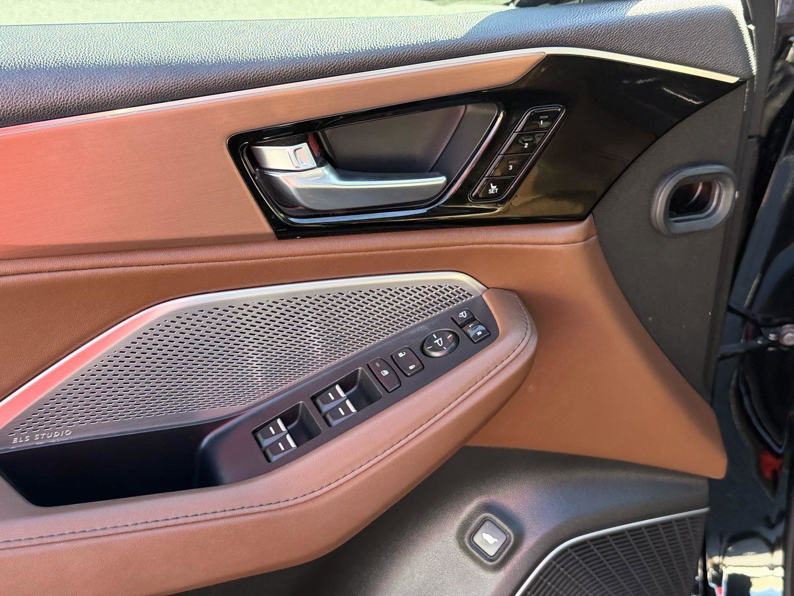 Used 2024 Acura MDX FWD w/ Technology Package image 11