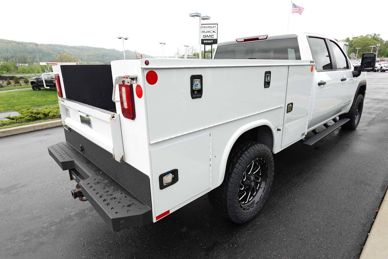 Used 2023 GMC Sierra 3500 Pro w/ Convenience Package AWD/4WD image 7