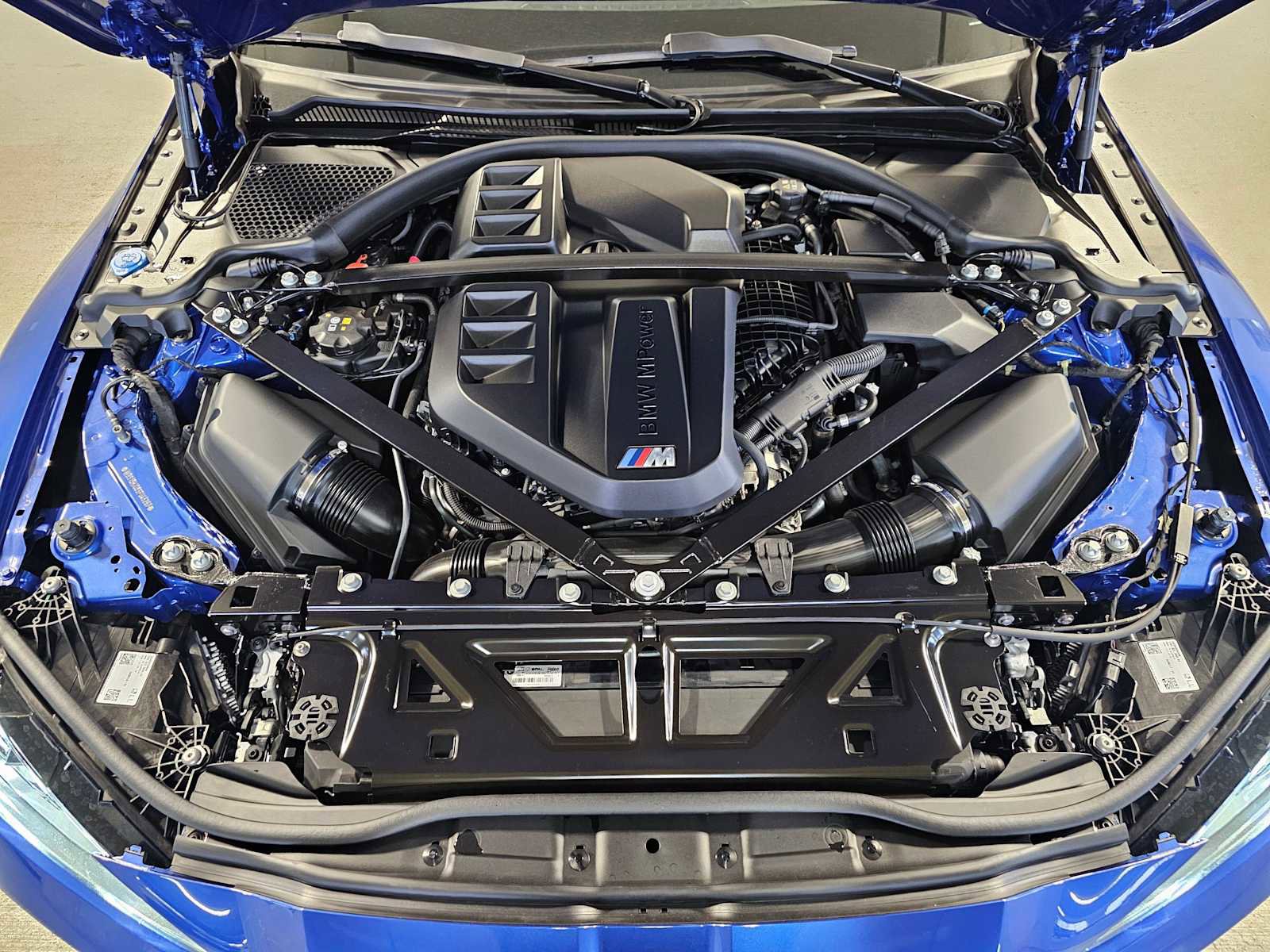 Used 2025 BMW M3 w/ M Carbon Exterior Package image 9