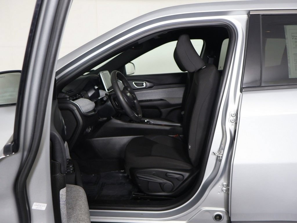 Used 2025 Jeep Compass Sport AWD/4WD image 25