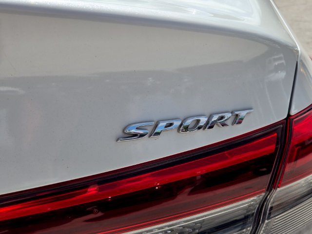 Used 2022 Honda Civic Sport image 11