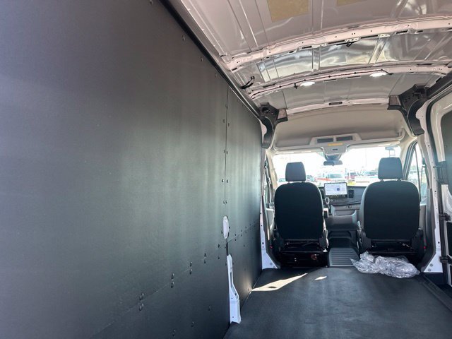 New 2026 Ford Transit 250 148 Medium Roof w/ Load Area Protection Package RWD image 22