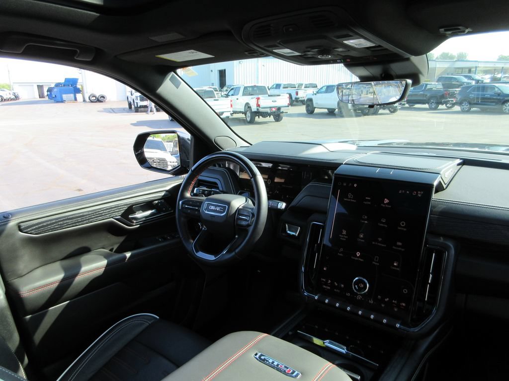 Used 2025 GMC Yukon XL AT4 Ultimate AWD/4WD image 30