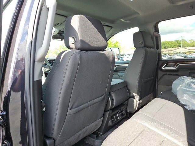 New 2026 GMC Sierra 2500 SLE w/ Preferred Package image 16