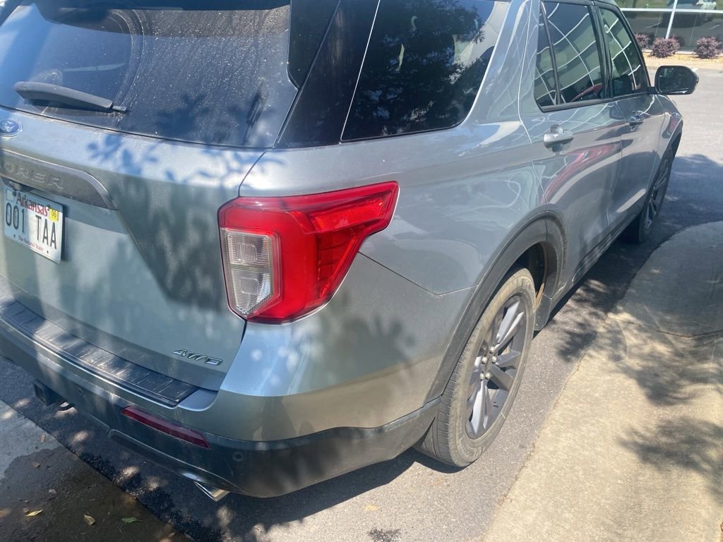 Used 2022 Ford Explorer XLT w/ Equipment Group 202A AWD/4WD image 8