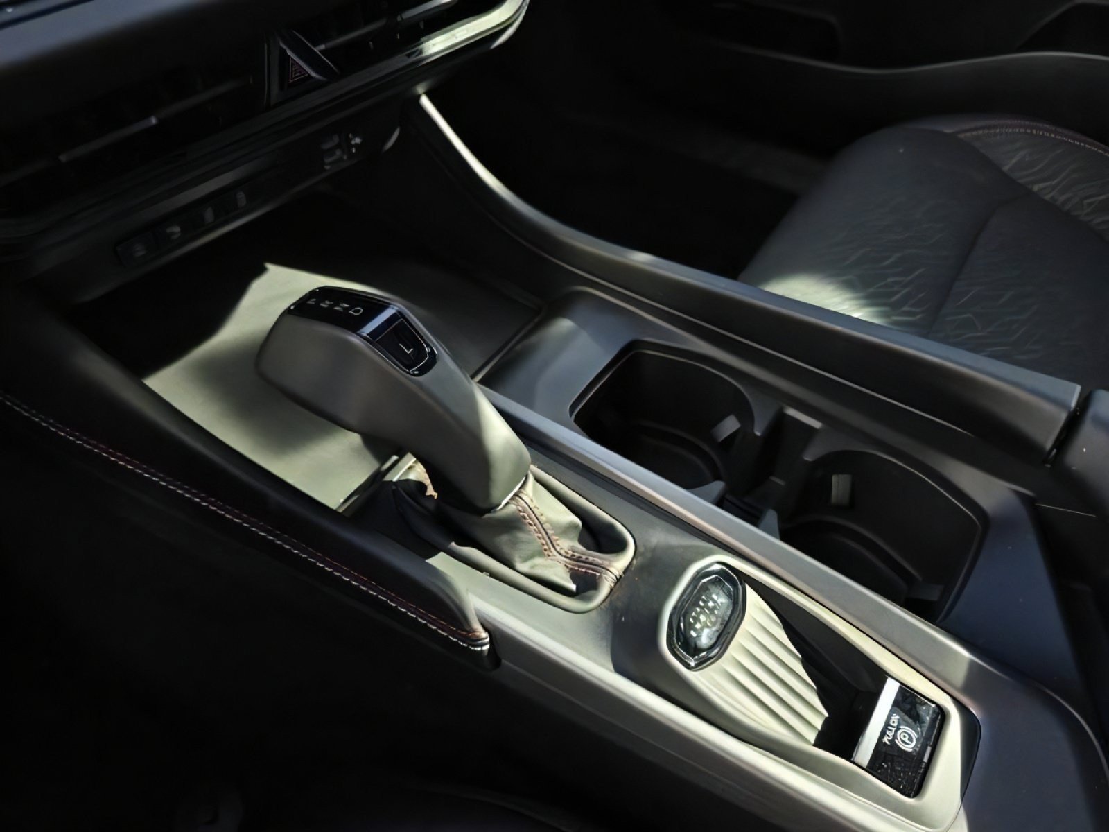 New 2026 Dodge Charger R/T w/ Driver Convenience Group AWD/4WD image 19