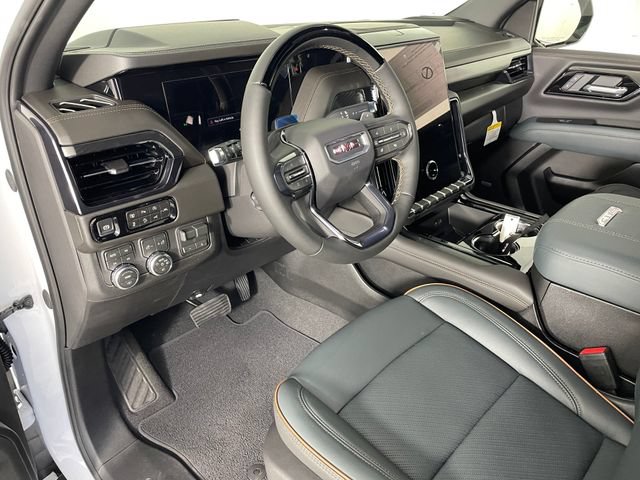 New 2026 GMC Yukon AT4 w/ AT4 Premium Plus Package AWD/4WD image 3
