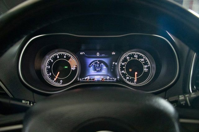 Used 2020 Jeep Cherokee Limited AWD/4WD image 30