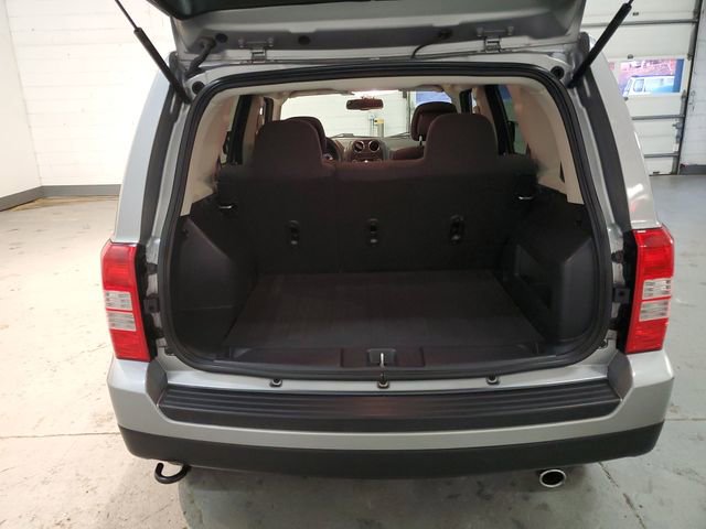 Used 2017 Jeep Patriot Sport w/ Power Value Group image 7