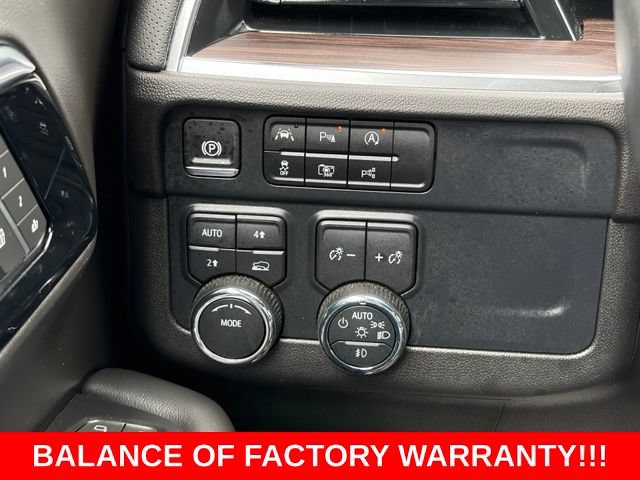 Used 2025 Chevrolet Suburban Premier AWD/4WD image 20