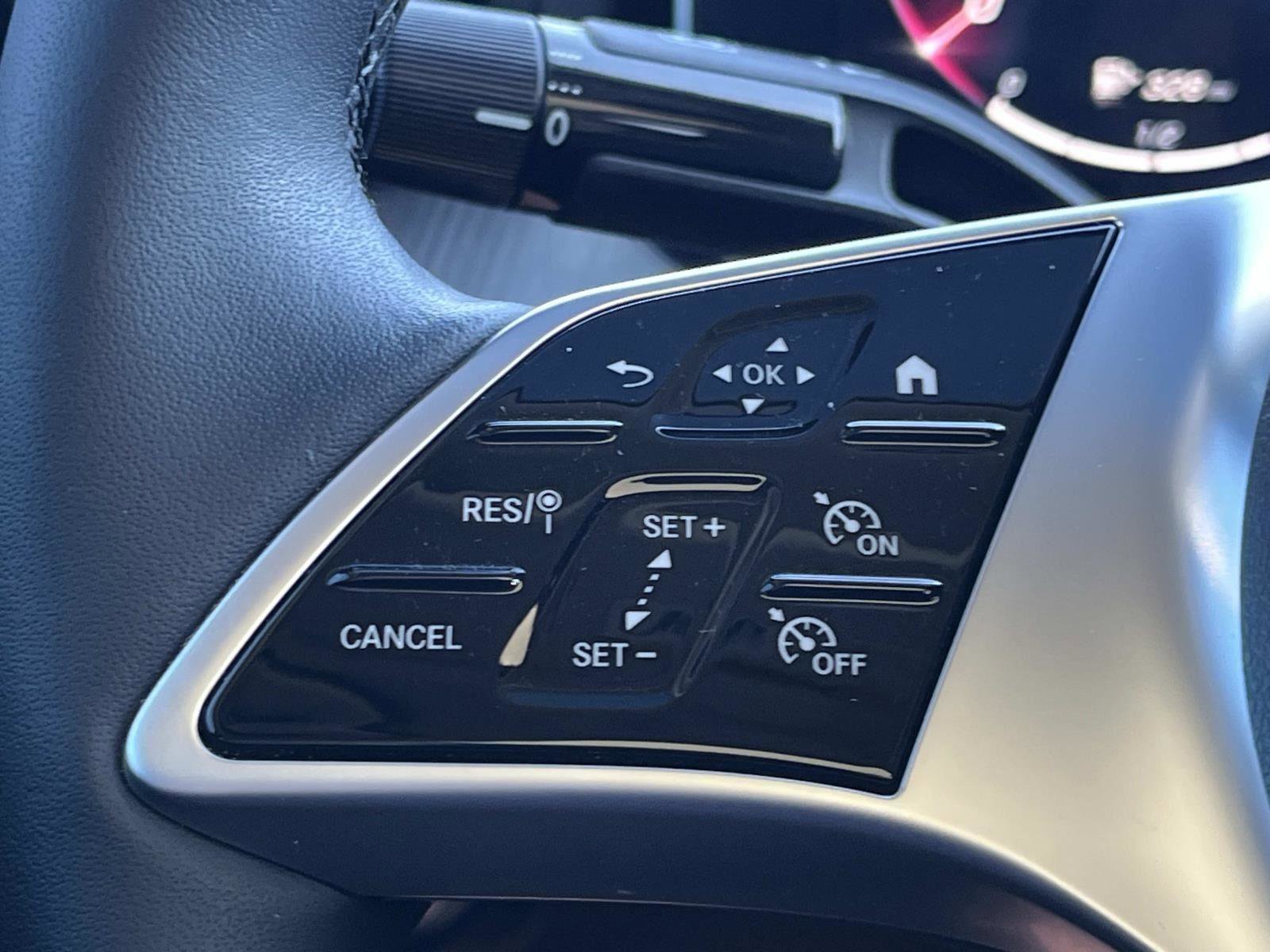 Certified 2023 Mercedes-Benz C 300 4MATIC Sedan image 25