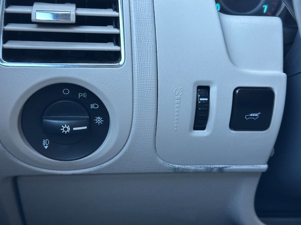 Used 2009 Ford Flex SEL image 52