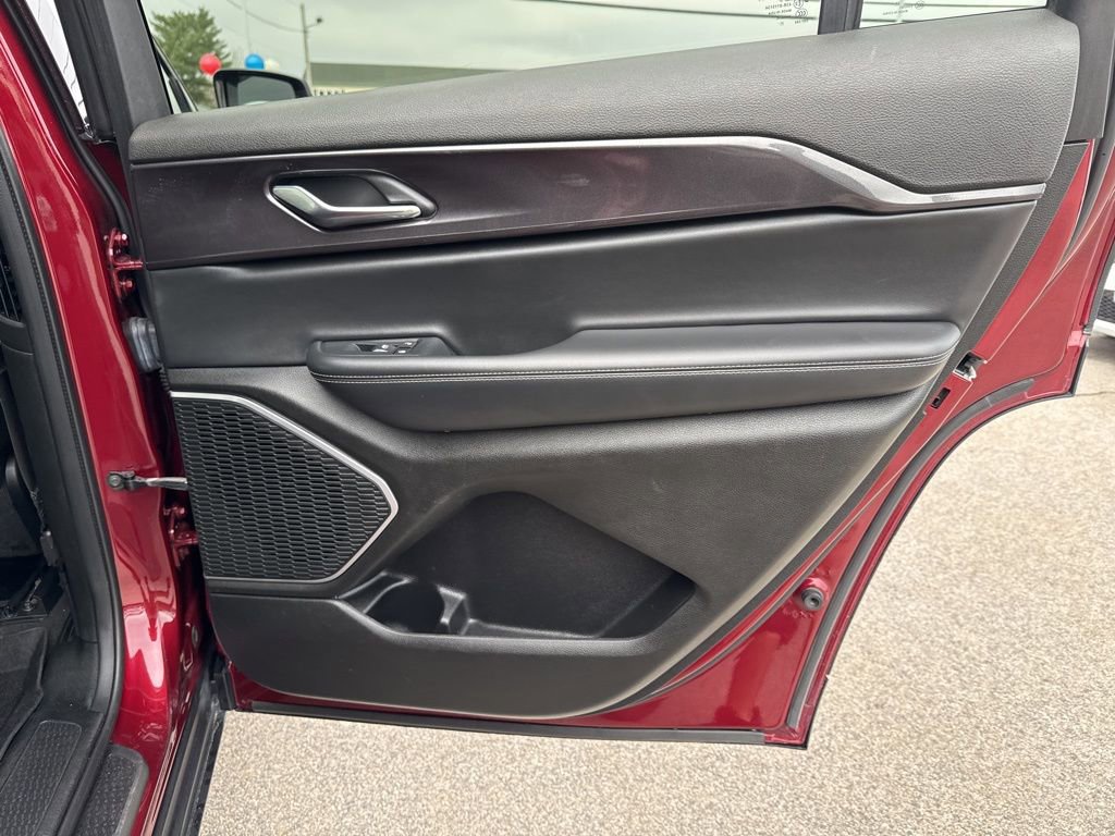 Certified 2021 Jeep Grand Cherokee L Laredo image 28