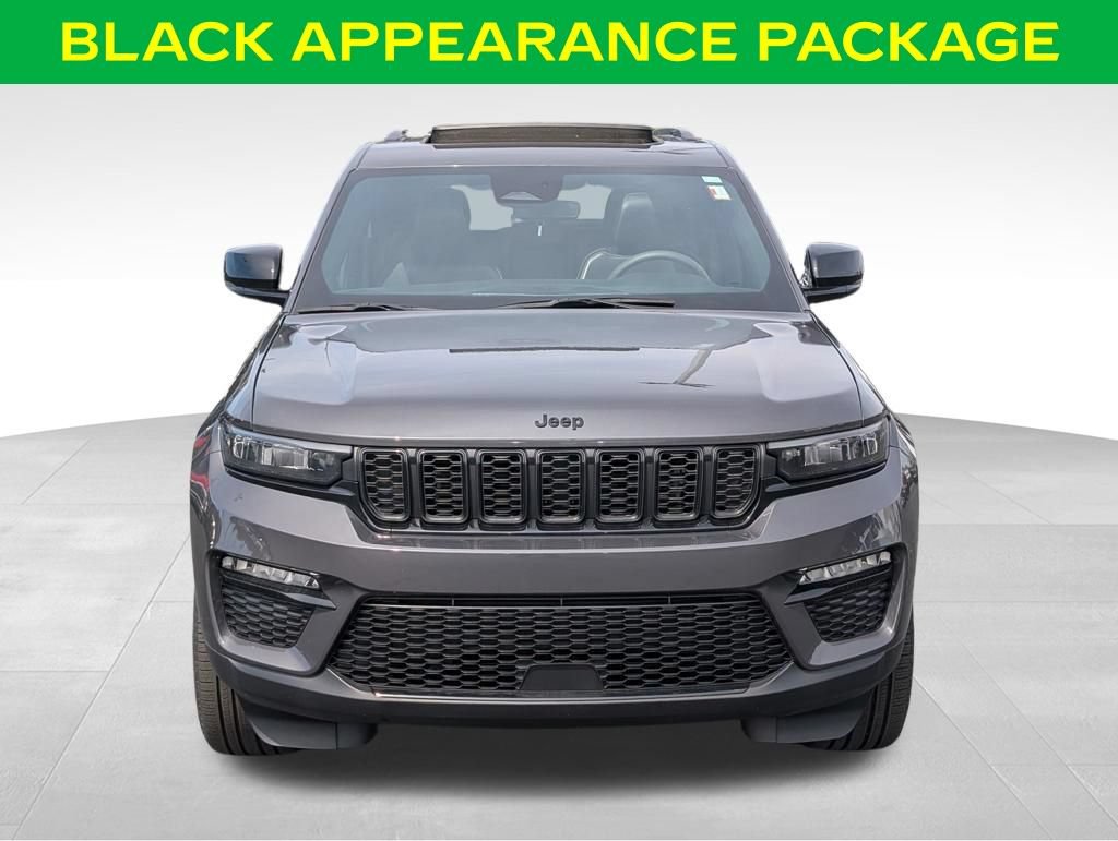 Used 2024 Jeep Grand Cherokee Limited w/ Black Appearance Package AWD/4WD image 3