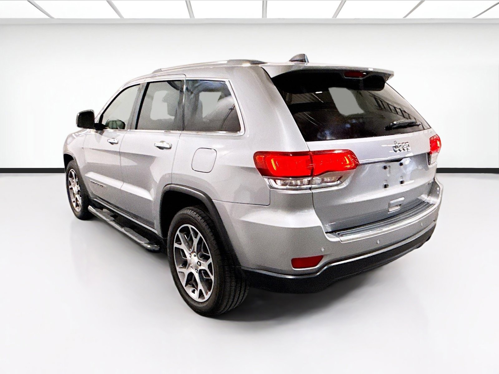 Used 2020 Jeep Grand Cherokee Limited image 5