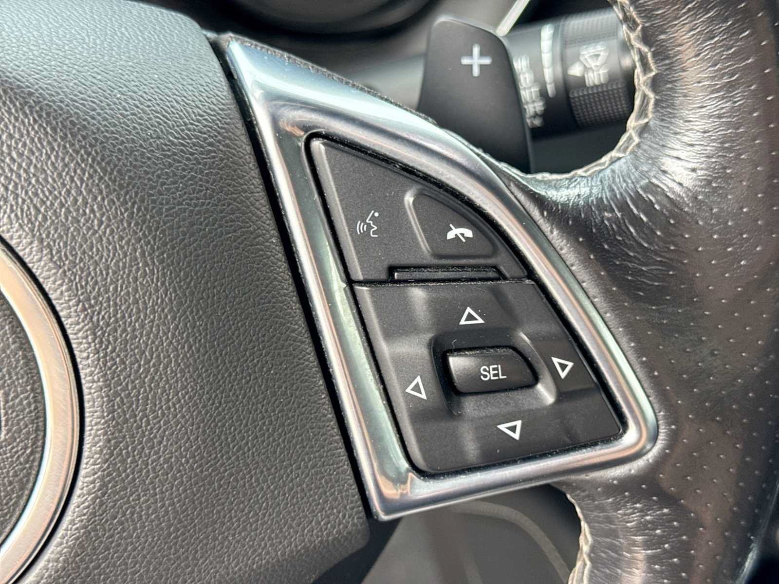 Used 2019 Chevrolet Camaro SS RWD image 22
