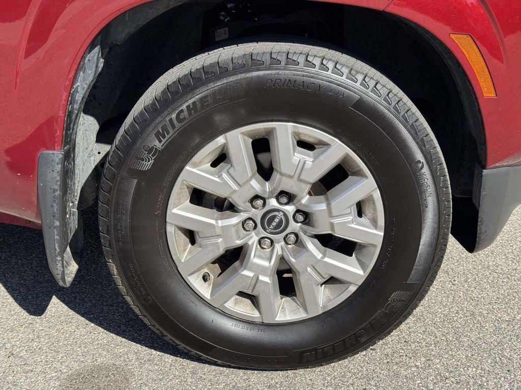 Used 2024 Nissan Frontier SV w/ Technology Package image 26