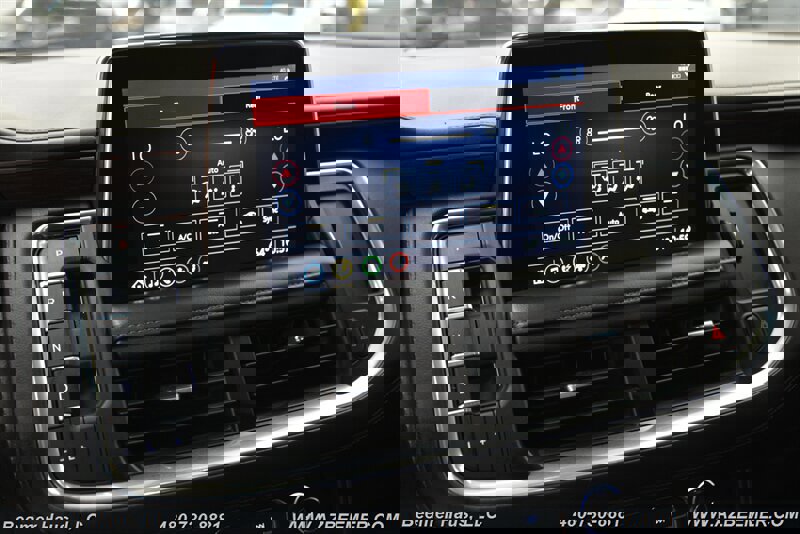 Used 2021 Chevrolet Suburban LT RWD image 32