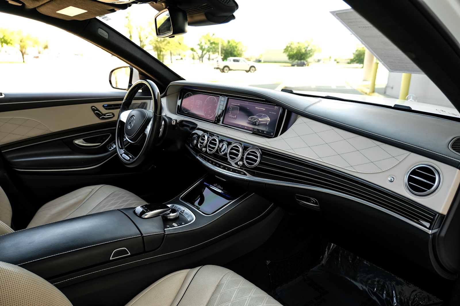 Used 2017 Mercedes-Benz S 550 Sedan image 16