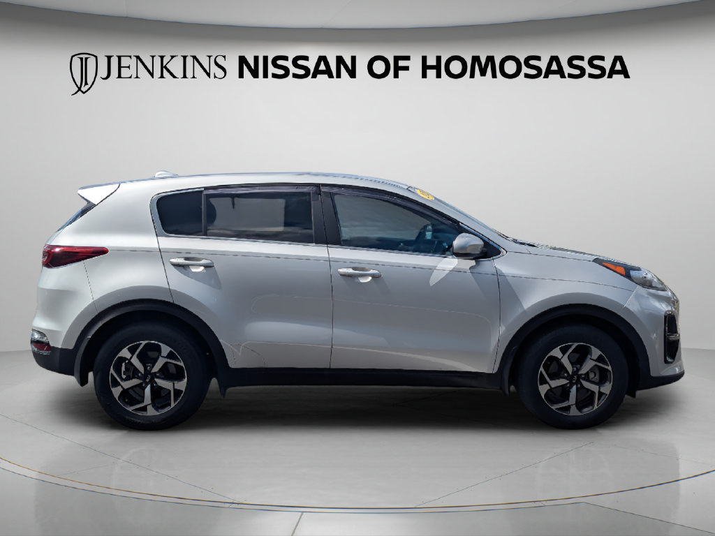 Used 2022 Kia Sportage LX FWD image 2