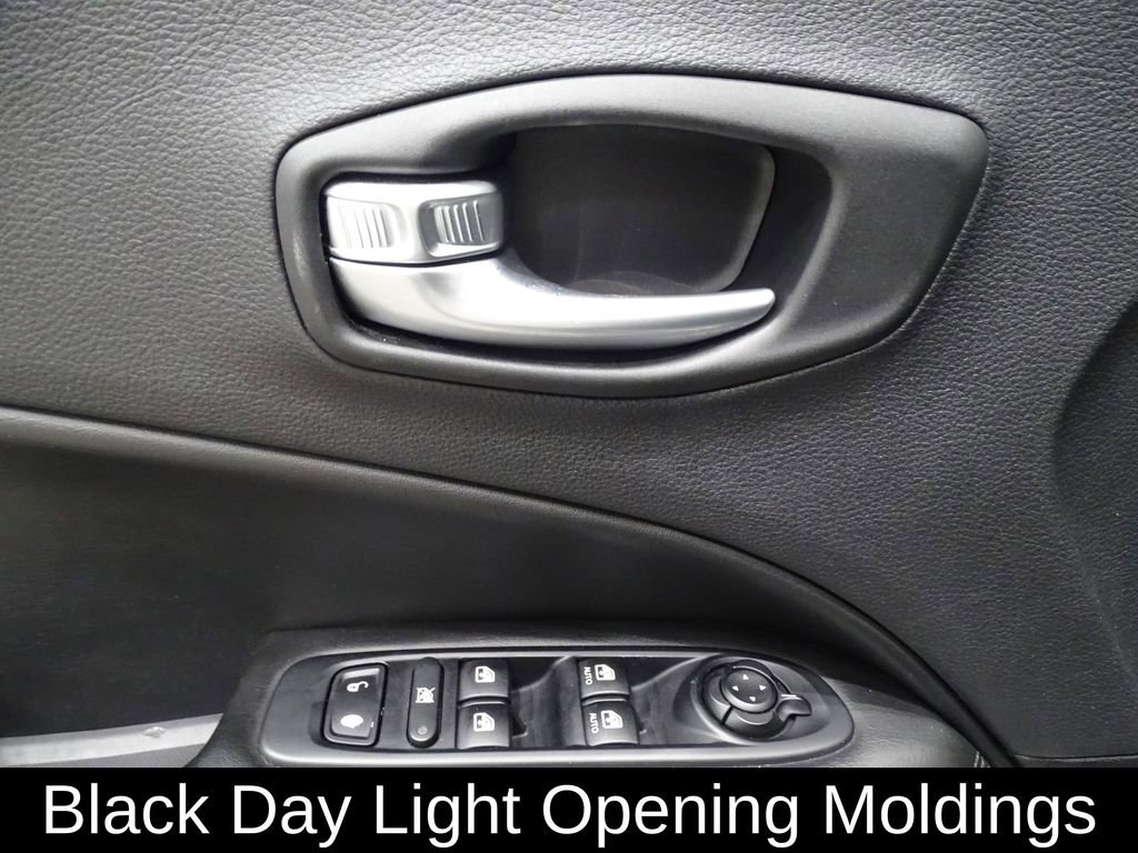 Used 2019 Jeep Compass Altitude image 16